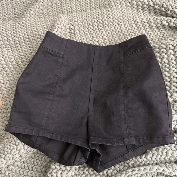 urban outfitters kimchi blue black cheeky high waist zip front shorts - Picture 5 of 6